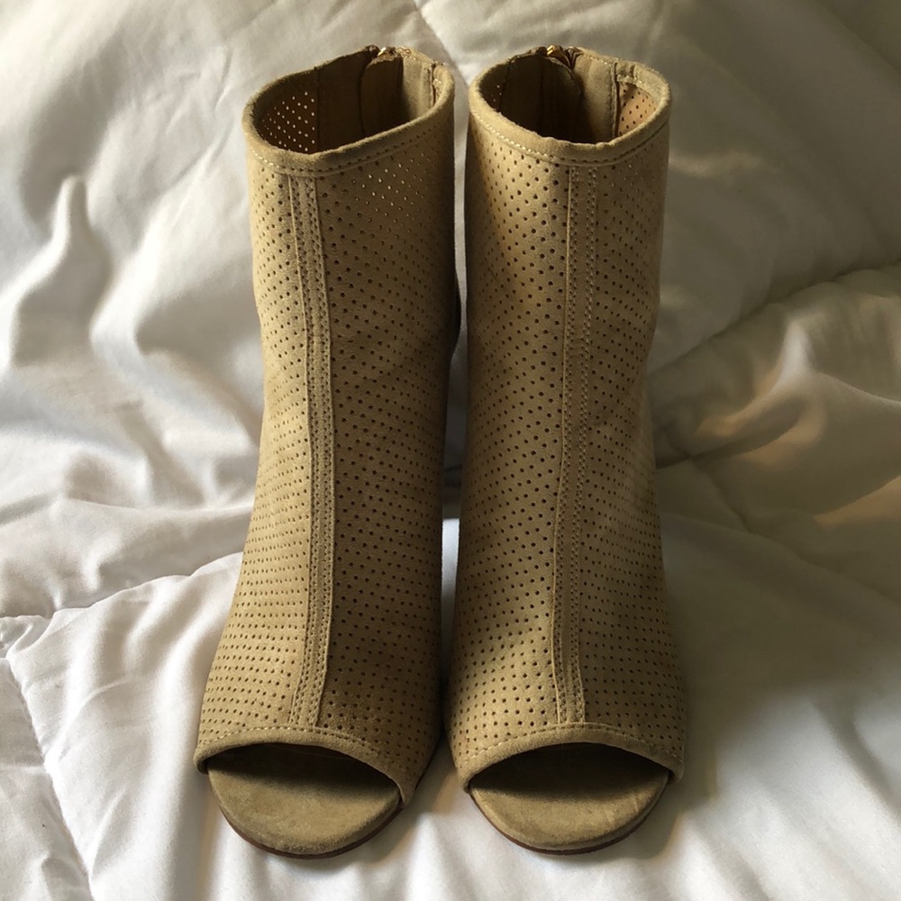 Open toe booties - Picture 2 of 5